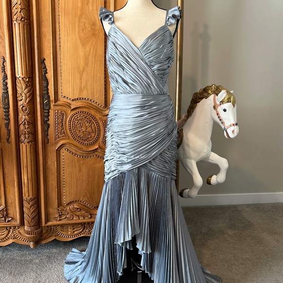 Mac Duggal [18W] 77009 Gray Pleated Plus Size Evening Dress Low High Hem Satin - Picture 1 of 12